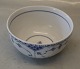 Klosterkælderen 
presents: 
593-1 
Finger bowl 7.6 
x 14.5 cm Blue 
Fluted Danish 
Porcelain half 
lace