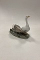 Danam Antik 
presents: 
Royal 
Copenhagen 
Figurine - 
Geese No. 609
