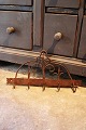 K&Co. presents: 
Antique 
19th century 
wrought iron 
hook with 5 
hooks og with a 
super fine 
patina...