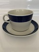 Antik Huset 
presents: 
Tea cup 
with saucer 
#Blå Koka 
Rørstrand
Cup H 7 x 9 cm 

Saucer H 2,5 x 
15 cm
