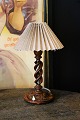 Old English 
table lamp in 
dark carved, 
twisted wood 
with ...