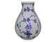 Antik K 
presents: 
Blue 
Fluted Plain
Vase