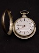 Middelfart 
Antik presents: 
English 
spindle clock
