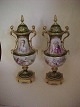 Antikviteter & Kunst presents: Two Sevres porcelain vases