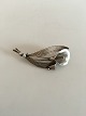 N.E. From Sterling Silver Brooch in form of a flower. Measures 6,5cm and is in good condition.