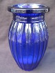 Blå vase (findes i flere farver), Fyn 1910, højde 12 cm.