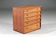 Chest.
Design by:
Henning Korch.
Rosewood.
A few ...