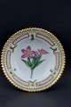 Royal
Copenhagen
Flora Danica
ashtray
# 20/3501.