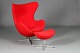 Arne Jacobsen /
Fritz Hansen.
Egg chair with
foot ...
