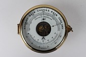 Barometer
Model Schatz
fremstillet af massiv lakeret messing
Diameter 15 cm
Fin stand efter almindelig brug
emne nr:
190039 Barometer
Model Schatz
fremstillet af massiv lakeret messing
Diameter 15 cm
Fin stand efter almindelig brug
emne nr:
190039