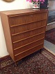 Chest of
drawers in teak
with 6 drawers.
D
lish design
...