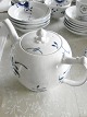 Royal
Copenhagen -
Blue Fluted
Mega Blue -
Teapot - No 143