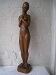 Female figure
in wood.H. 49
cm.