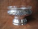 Nouveau bowl in
silver plated
brass with
glass.