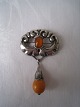 Danish Art
Nouveau brooch
With amber.