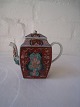 Small wine jug.
Japan. H. 8.5
cm.