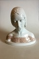 Bing & Grondah
Unique Bust of
a Young Woman
by Siegfried
...