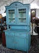 Kitchen
cupboard with
glassed doors