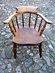 Captain chair