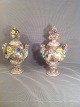 2 pcs.
Ornamental
vases of
porcelain and
handles. ...