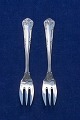 Herregaard
Danish solid
silver
flatware.
Pastry forks