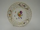 Royal
Copenhagen.
Saxon flower.
Plate with lace
trim