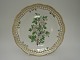 Royal
Copenhagen
Flora Danica
round dish
# 3526