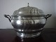 Rococo pewter
tureen Rococo pewter
tureen