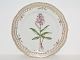 Flora Danica
Dinner plate
with pierced
border 25 cm.
... Flora Danica
Dinner plate
with pierced
border 25 cm.
...