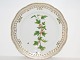 Flora Danica
Dinner plate
with pierced
border 25 cm.
... Flora Danica
Dinner plate
with pierced
border 25 cm.
...