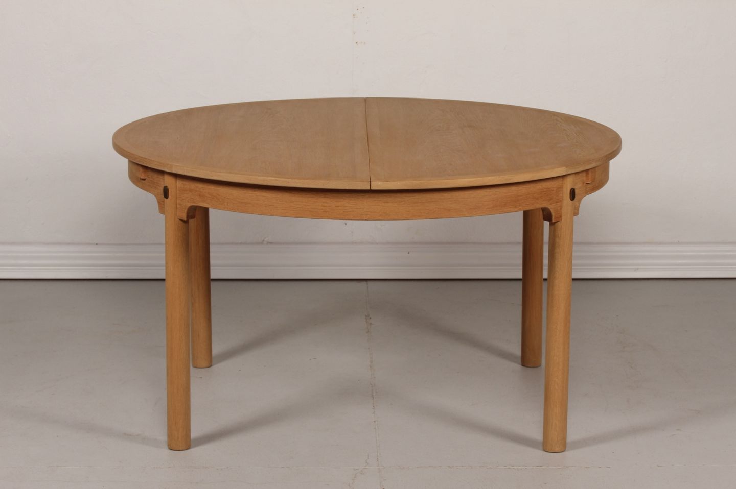 Worldantique.net børge mogensen dinning table model 141