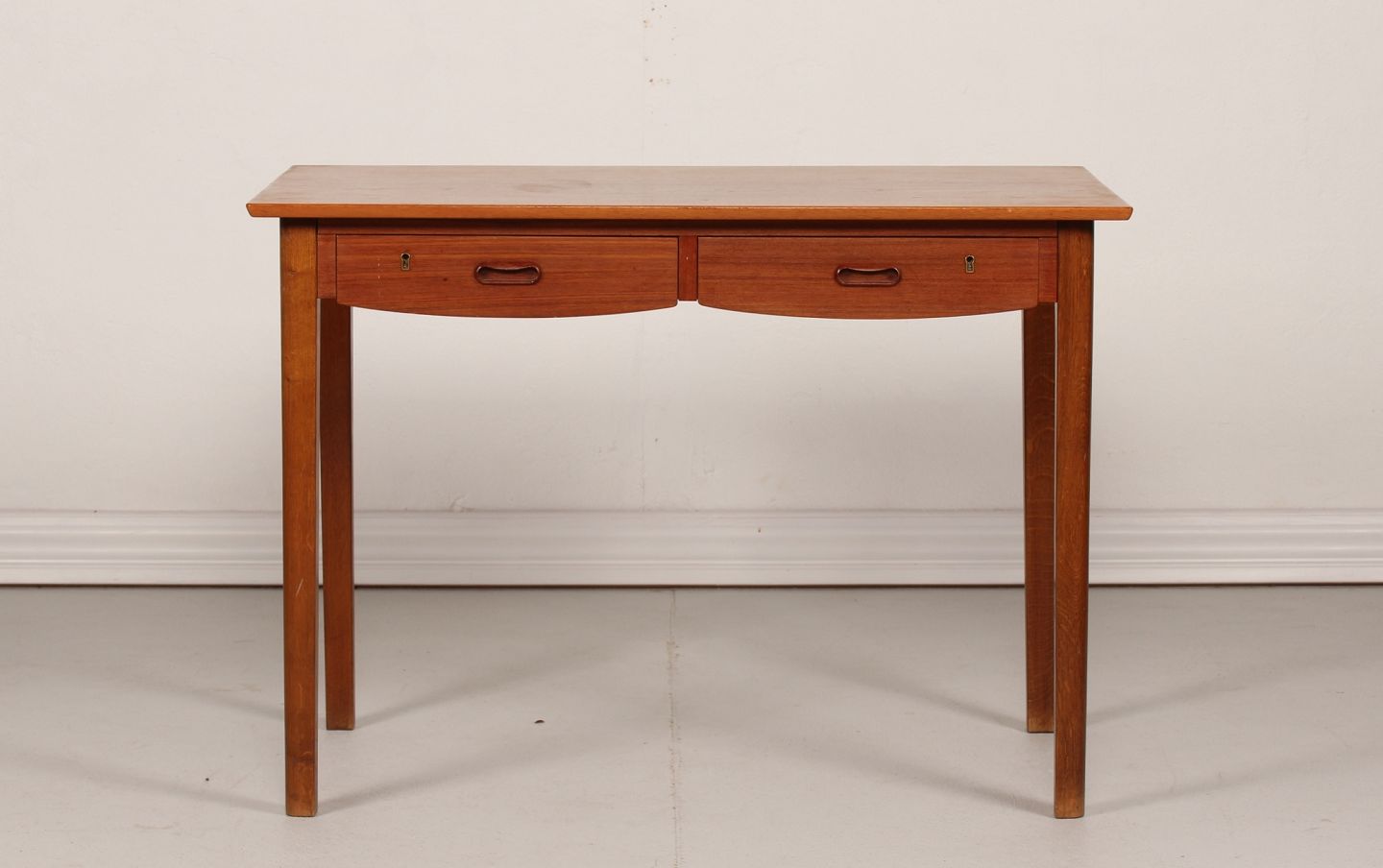 Worldantique Net Danish Modern Desk With 2 Drawers Danish Modern Desk With 2 Drawers