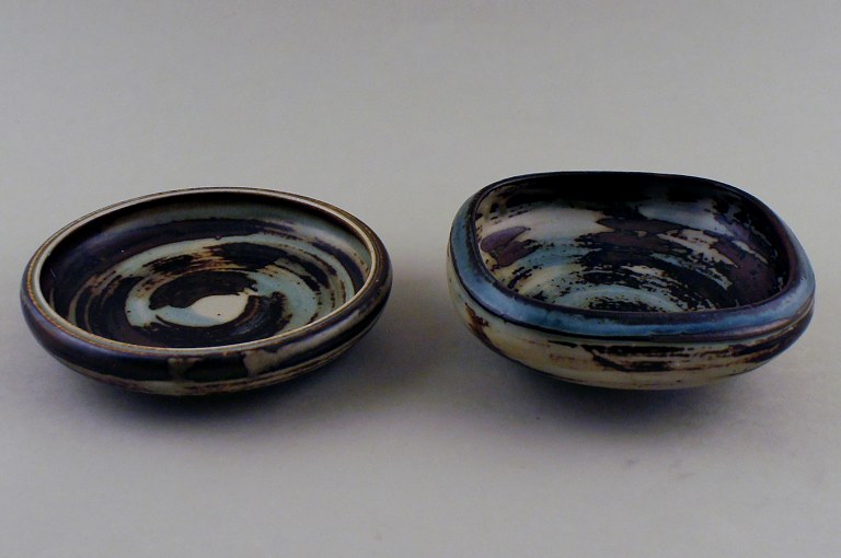2 Royal Copenhagen dishes in ceramics by Bode Willumsen and Carl Halier.