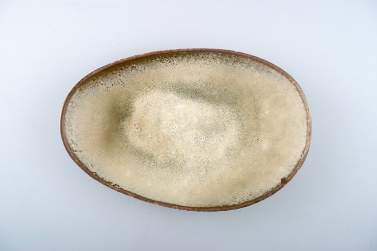 Carl-Harry Stålhane/Stalhane, Rörstrand / Rorstand, large stoneware bowl. 
Eggshell Glaze.