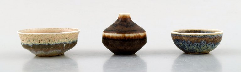 Carl-Harry Stålhane for Rørstrand/Rörstrand, keramik 3 miniature vaser.        
