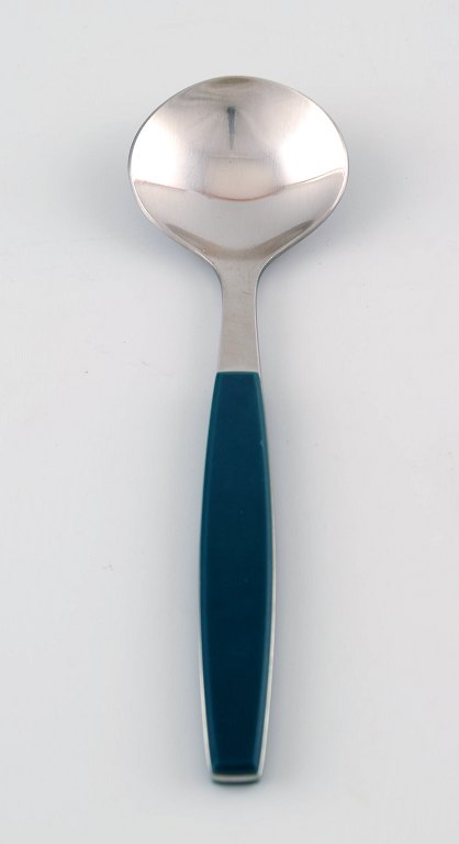 Dessert spoon, Henning Koppel. Strata cutlery stainless steel and green plastic. 
Designed by Georg Jensen.