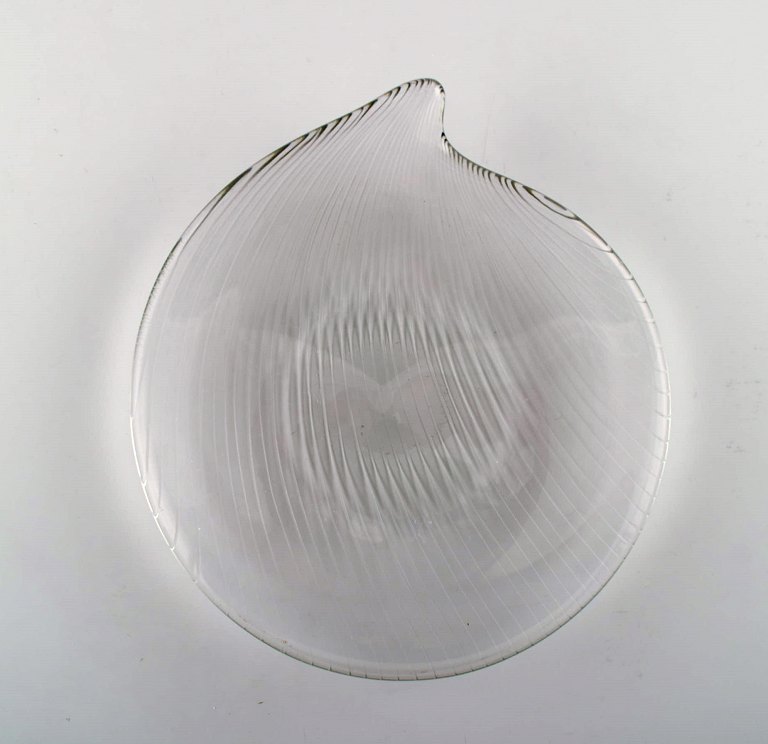 Tapio Wirkkala for Iittala.
Clear art glass dish.