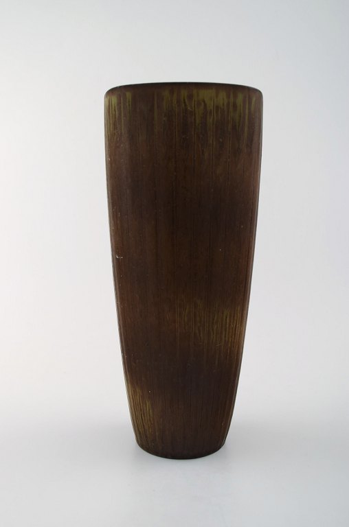 Gunnar Nylund, Rörstrand vase in ceramics.