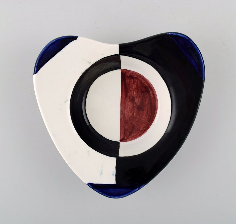 Rörstrand / Rørstrand, heart-shaped bowl of stoneware. Retro, modern design. 
Hand painted. 1960 s.