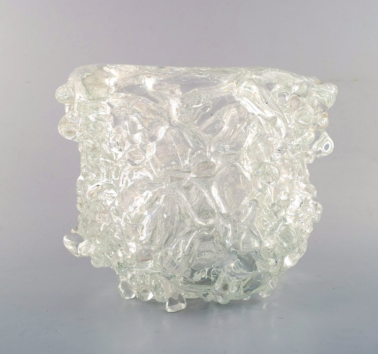 Per Lütken for Holmegaard (Denmark). Unique glass bowl in clear art glass. mid 
20th century.
