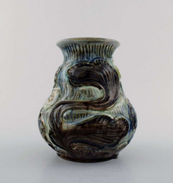 Møller & Bøgely, Art nouveau pottery vase of glazed ceramics. Ca. 1920 s.
