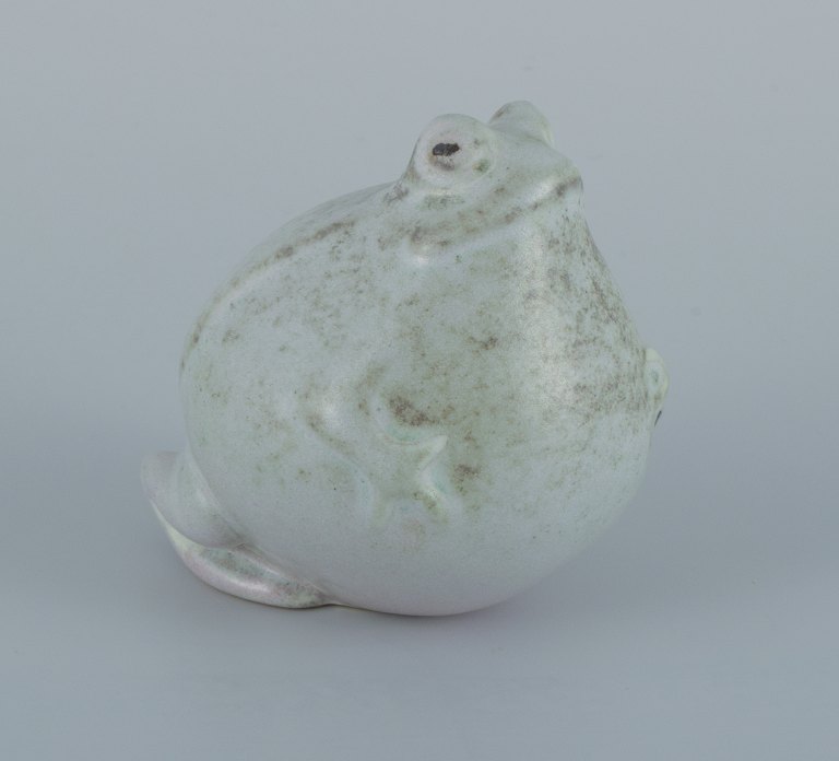 Gösta Grähs for Rörstrand (active 1982-1986), frog in ceramic.