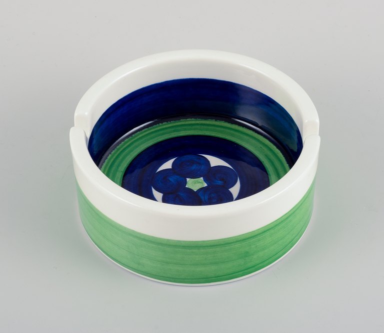 Marianne Westman for Rörstrand. Piggelin ceramic bowl in retro design.