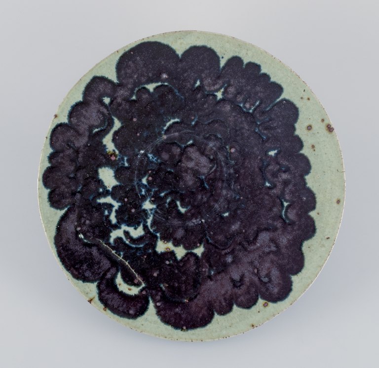 Marianne Westman for Rörstrand, large handmade unique dish in stoneware 
decorated with abstract motif.
