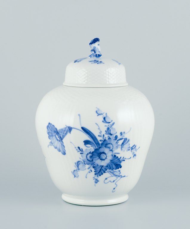 Royal Copenhagen Blue Flower Curved. Large lidded jar.