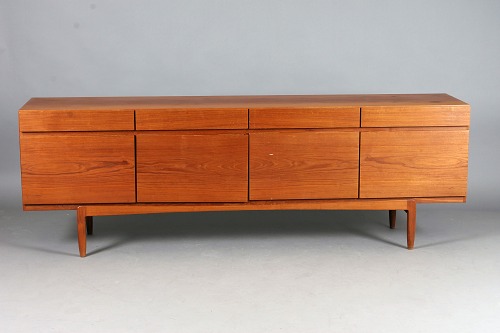 Worldantique.net ib kofod larsen / faarup furniture. sideboard ... Skænk teak