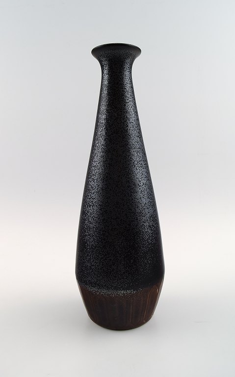 Large Rörstrand, Gunnar Nylund ceramic floor vase.
Beautiful dark glaze.