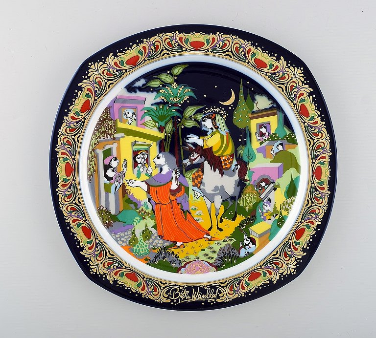 Bjørn Wiinblad for Rosenthal. Christmas plate in porcelain from 1989.
