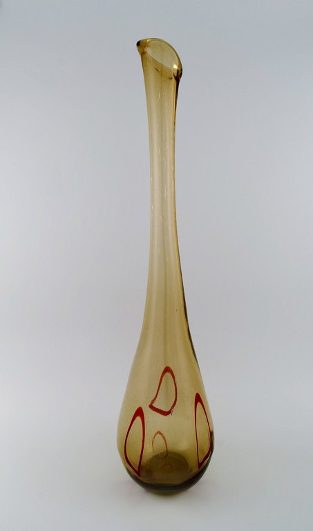 Large Murano floor vase in smoky and red mouth blown art glass. Italian design, 
1960s / 70s.
