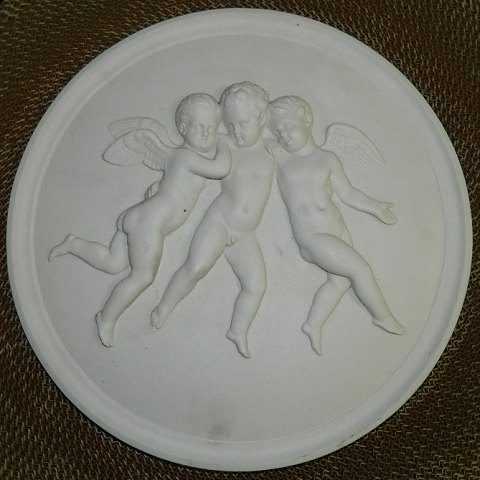 Three floating angels of Bertel Thorvaldsen for B&G